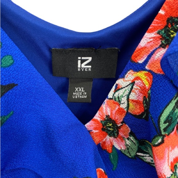 IZ Byer Beautiful floral dress add to your collection :) - Picture 3 of 9